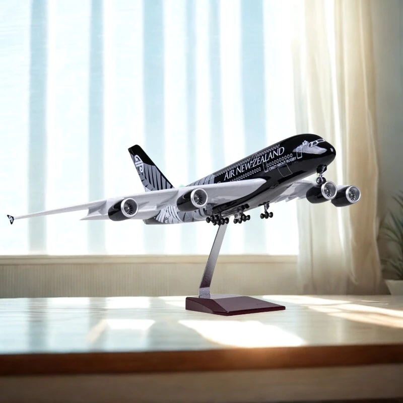 Plane Model A380 New Zealand Airlines 47cm Scale Aircraft Miniatures Airplane Wheel Landing Gear Resin Collection Gift