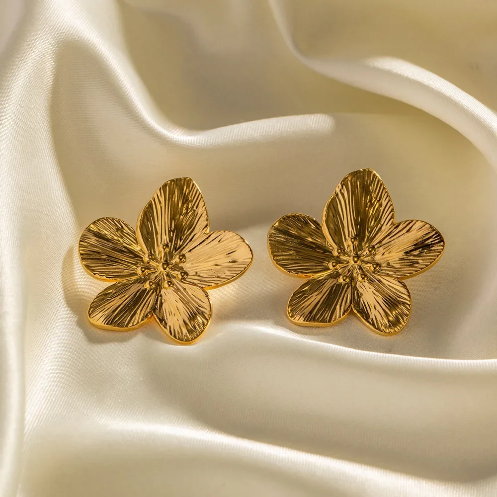 French Vintage Gold Color Flower Stud Earrings Fashion Alloy Earrings For Women Trendy Luxury Party Jewelry