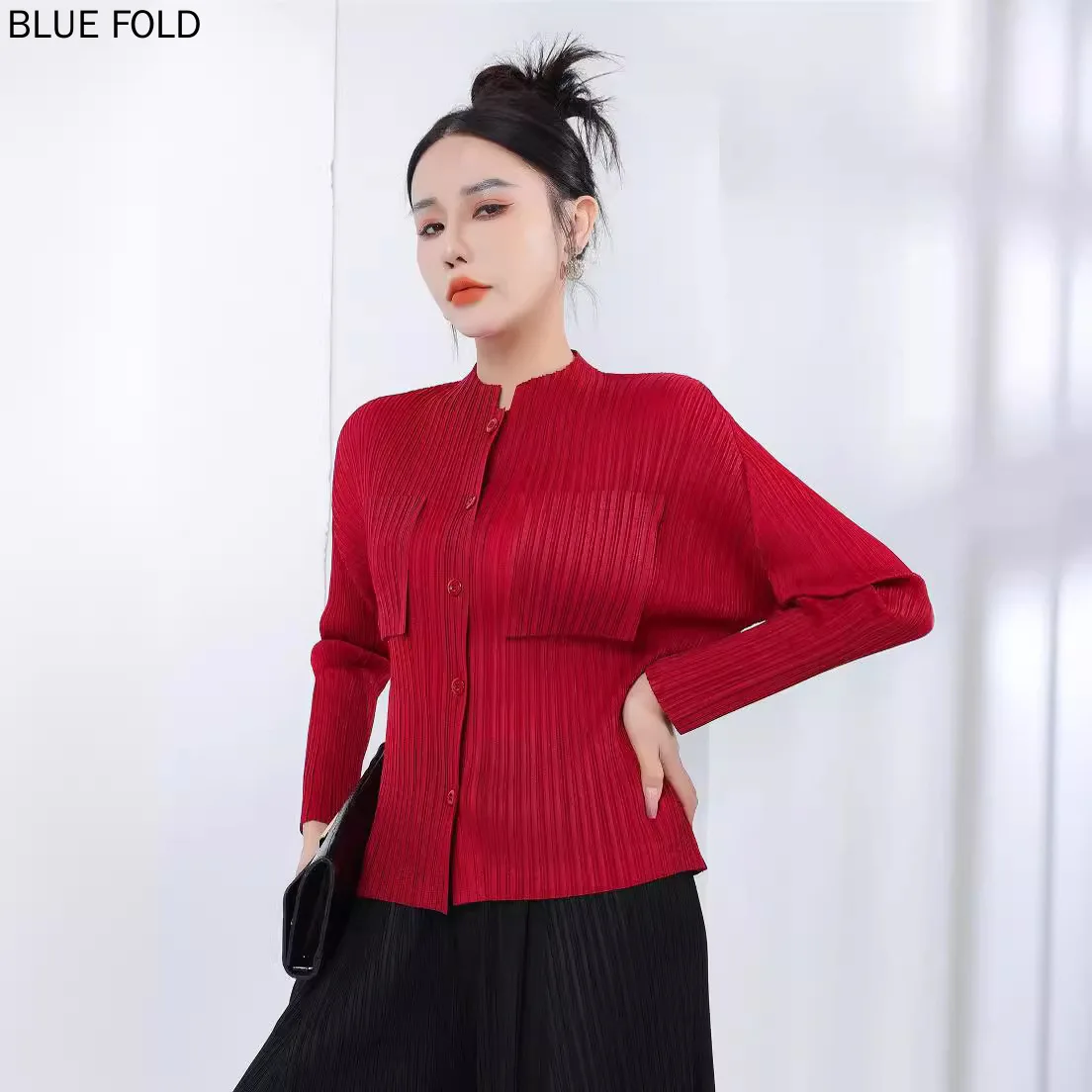 

Miyake Monochrome Pleated Jacket for Women, Fashionable Pleated Top, Autumn Shirt, New Short, Nine-Quarter Sleeve Top