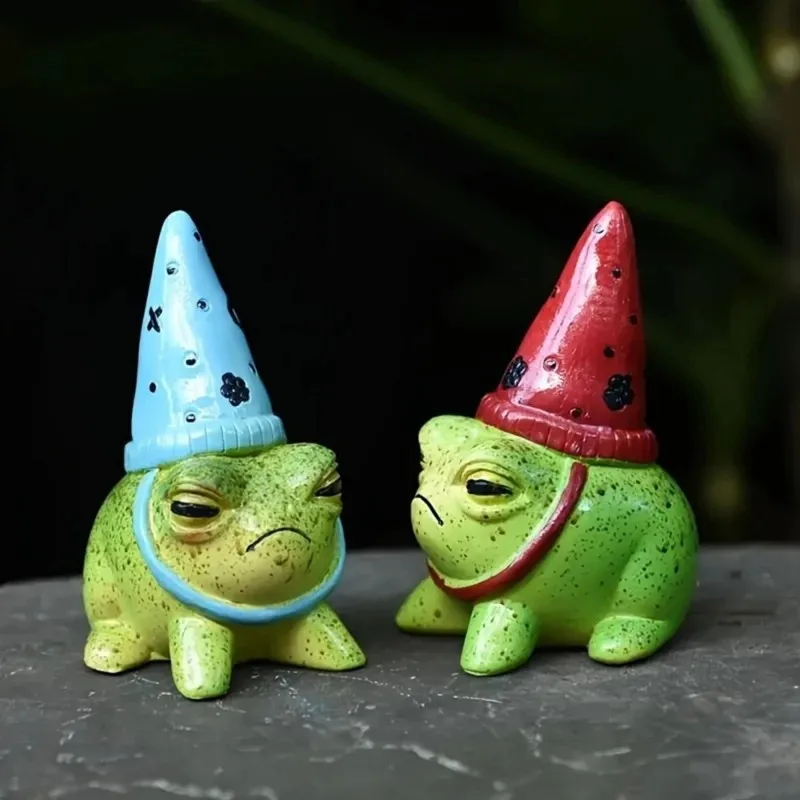 ABUG-For Garden And Plant Decoration, 2Pcs Charming Resin Frog Figurines Wearing Hat- Perfect For Indoor And Outdoor