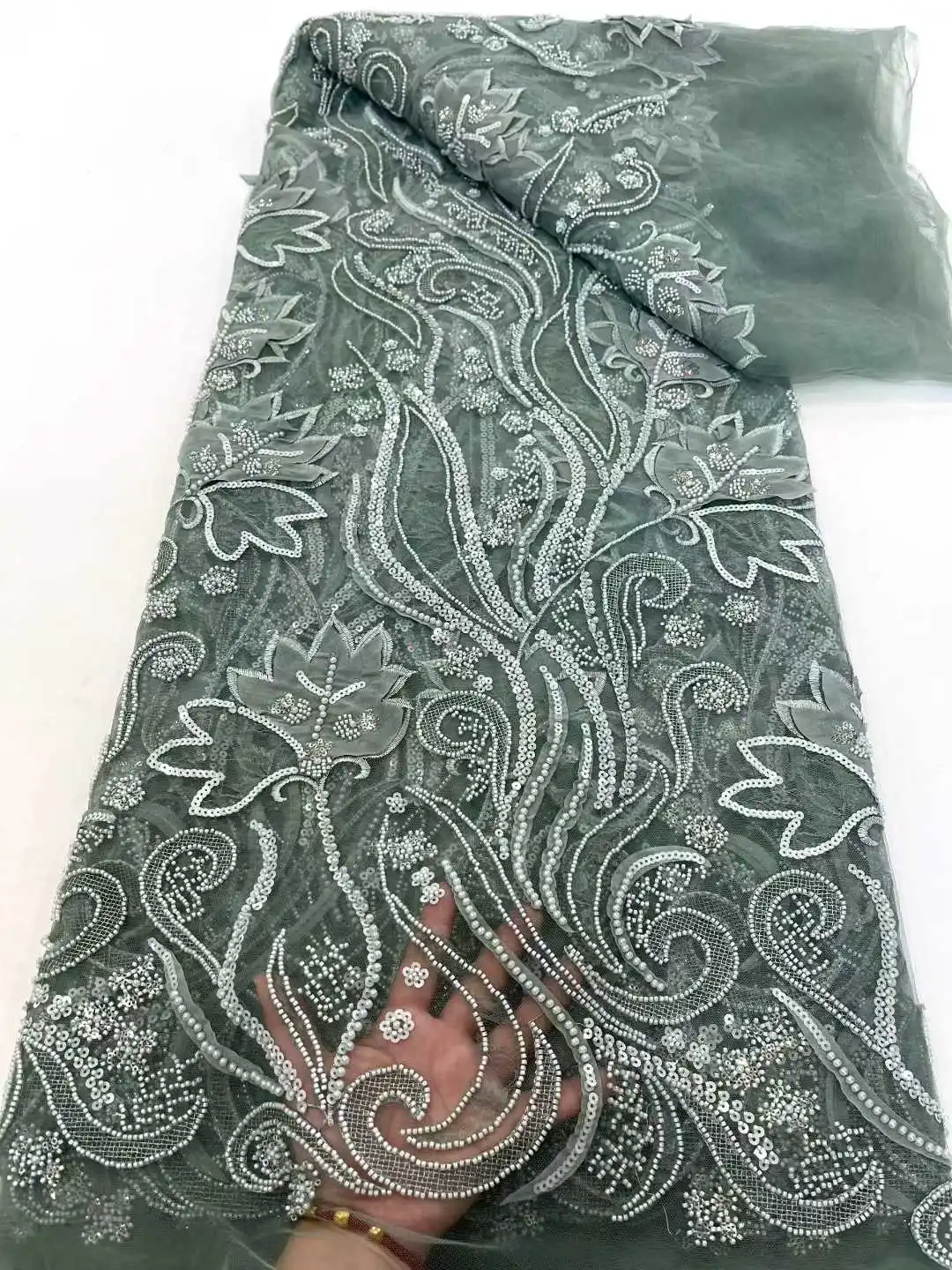 African Fabric Beaded Lace Fabric High Quality 2025 Lace Fabric With Sequins Lace Fabrics For Wedding Party Dresses Women