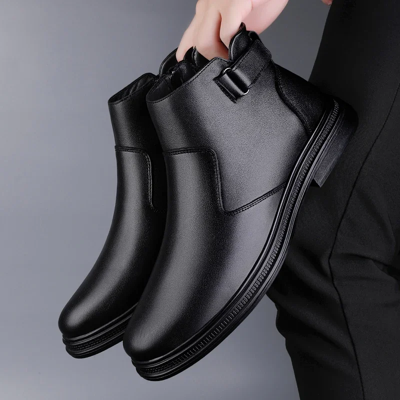 Luxury Brand Mens Casual Chelsea Boots Genuine Leather Black Solid Color Outdoor Boots Warm Plush Winter Motorcycle Ankle Boots