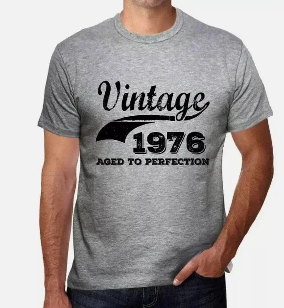 تي شيرت جرافيك للرجال Rocking Life منذ عام 1976، الذكرى السنوية الـ 48 عامًا