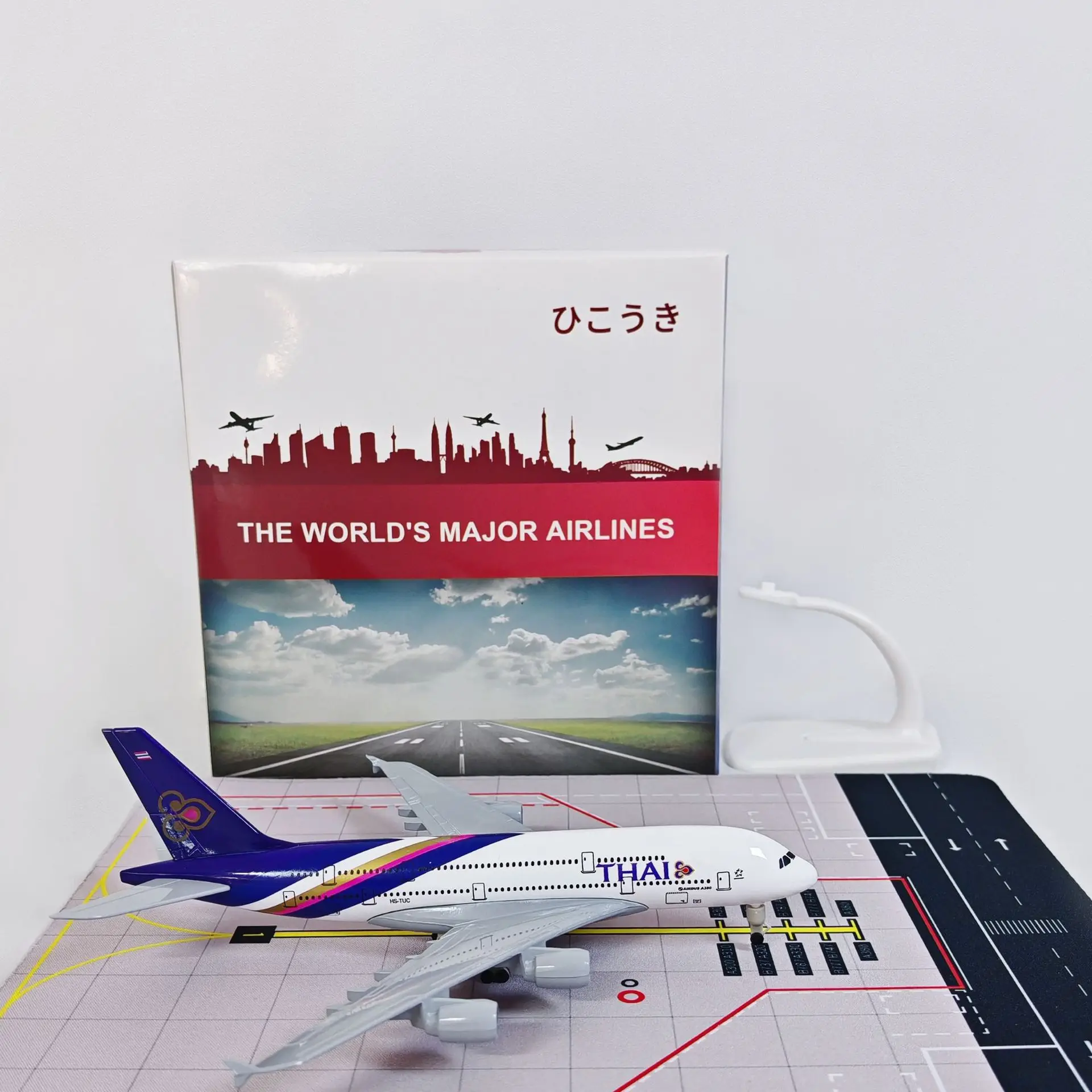 20 سنتيمتر طائرة نموذجية غرفة المعيشة الديكور تايلاند الهواء 380 ايرباص الخطوط الجوية A380 طائرة الخطوط الجوية لطائرة نموذجية مع عجلات