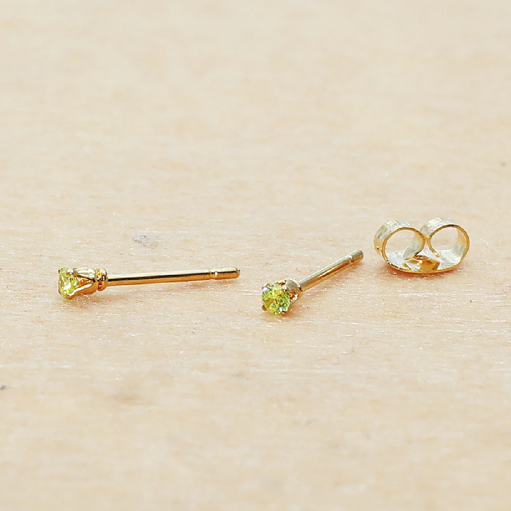sss Mini 2mm Minimalistisch 20 Farben 3AAA Zirkonia mit Edelstahl-Ohrsteckern IP-Beschichtung, kein Verblassen, Allergiefrei – Detail 10