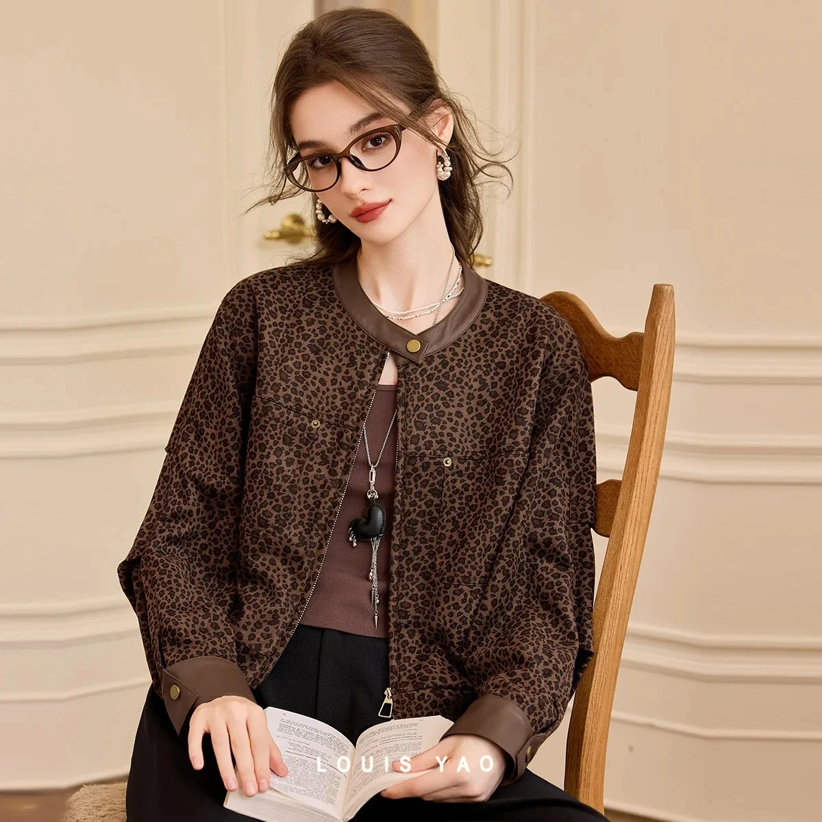LOUIS YAO Retro Casual Women's Short Coats 2025 Autumn Elegant Printed Faux Leather Patchwork Cotton Coat Woven Pattern Jacket