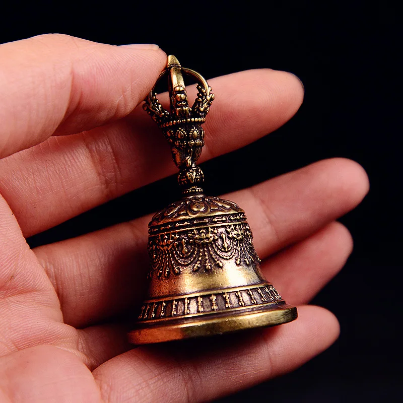 sino-antigo-pequeno-de-bronze-e-latao-sino-classico-em-formato-de-diamante-pequeno-pingente-ornamento-de-mesa-acessorio-de-joalheria-vintage-colecionavel