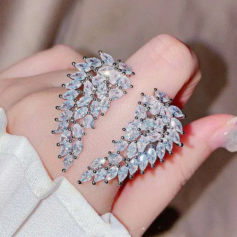 Sparkling Ladies' Luxury Brand Jewelry All Diamonds Angel Wings Rings, Exquisite Perfect Cocktail Party Finger Bands for Woman