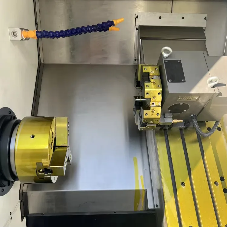 Токарный станок с ЧПУ с наклонной головкой Inced TCK500