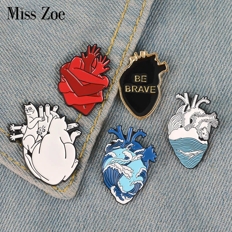 Freedom Heart Enamel Pin Starry Heart Brave Cats Bloodthirsty Hug Brooches Bag Clothes Lapel Pin Badge Jewelry Gift Doctor