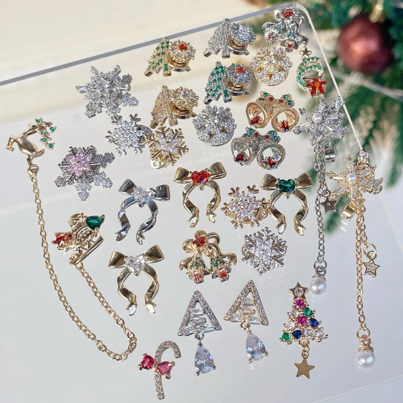 10pcs Christmas Tree Bell with Rotating Snowflakes Zircon Rhinestones Nail Art Decorations Jewelry Charms for Festive Nail Acces