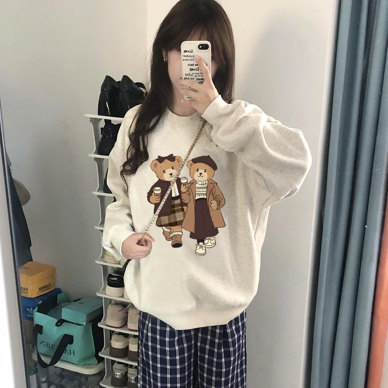 Loose Crew Neck Sweatshirts Women\'s 2024 Spring and Autumn New Walking Bear Sweater Cute Printed Top