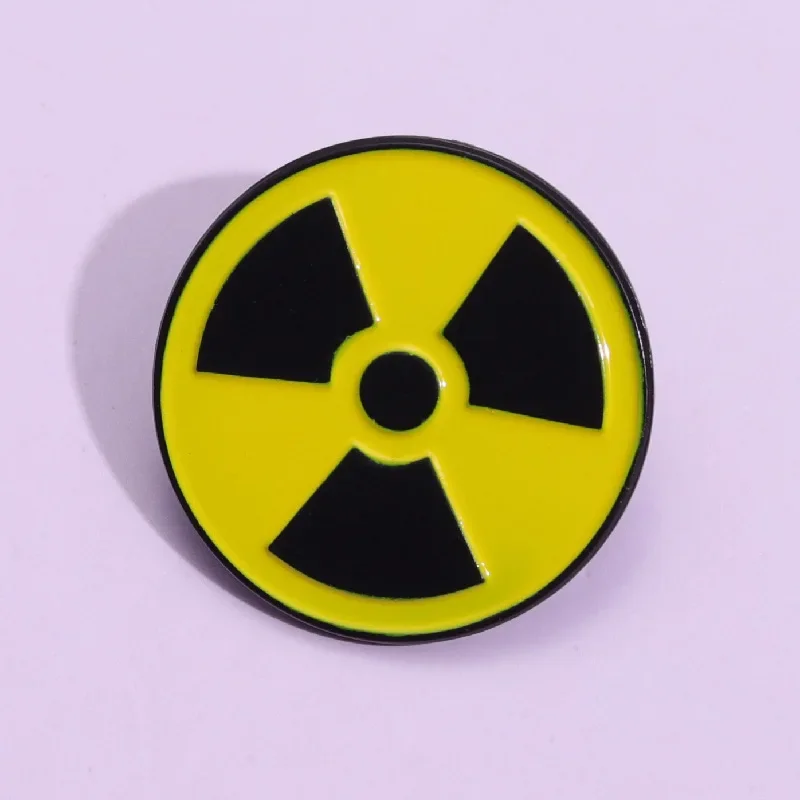 Creative Bio Radiation Logo Circular Metal Brooch Chemical Element Radioactive Logo Metal Badge