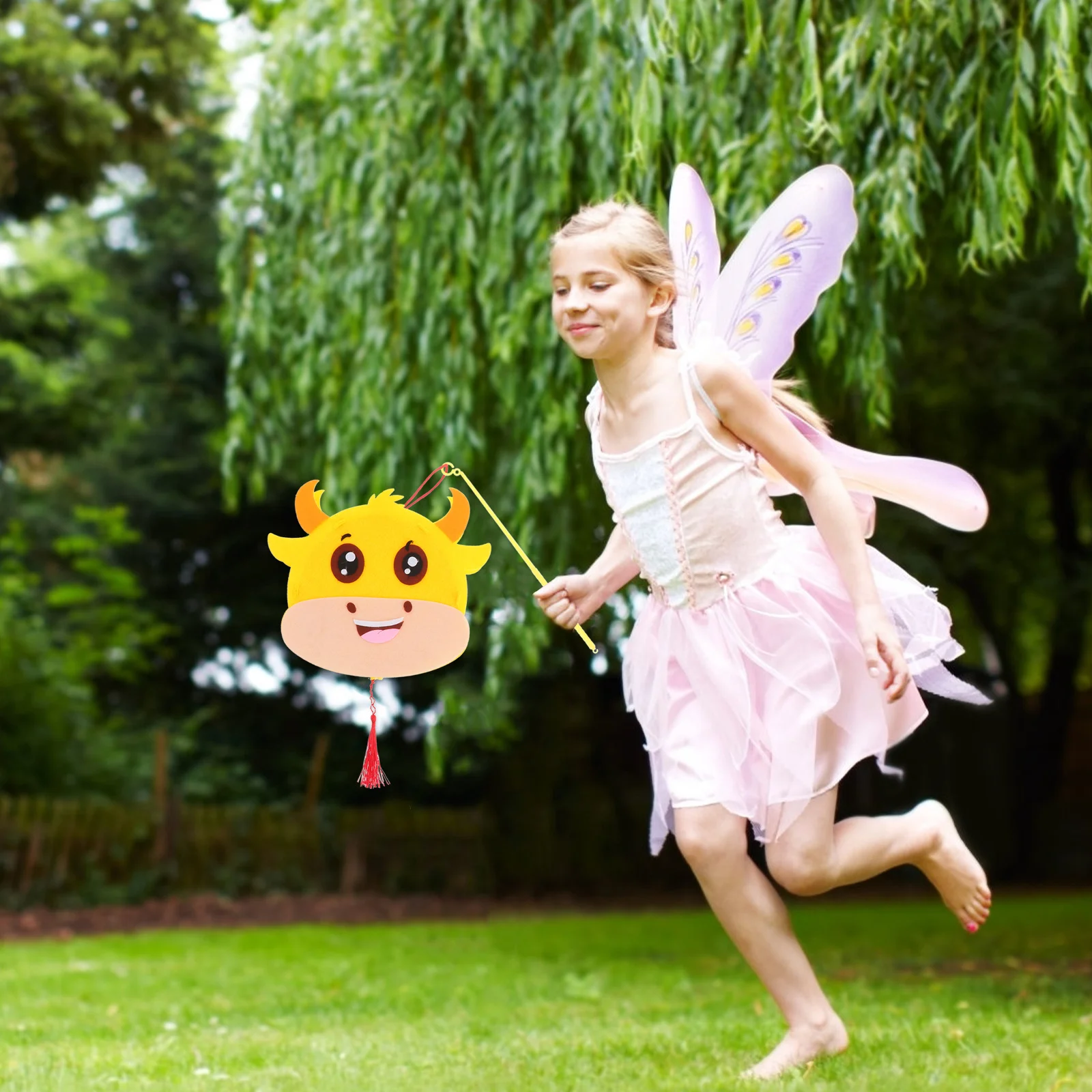 

Kids Cartoon DIY Handmade Chinese Zodiac Cow Animal Lanterns Educational Decorative Supplies Kindergarten Party Lanterns