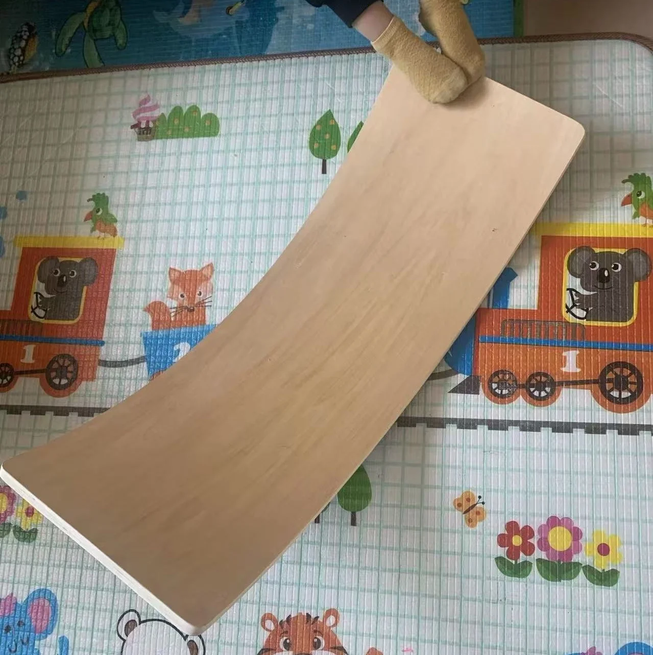 Outdoor Sports Toys Child Balance Toy Wooden Seesaw Indoor Curved Board Baby Double Wooden Outdoor Seesaw Yoga Board Kids Gift