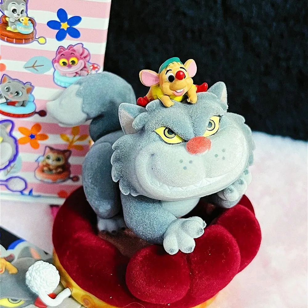 ของเล่นร้อน Disney Cat Party Cosbi กล่องตาบอดของเล่นมินิตุ๊กตา Kawaii การ์ตูน Cat Surprise ของขวัญโต๊ะเครื่องประดับ Mystery Box Collection