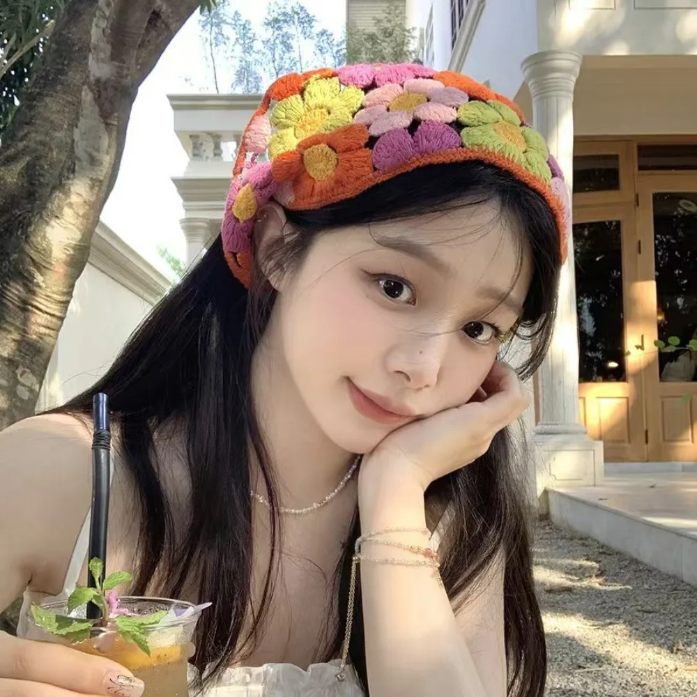 Sweet Knitted Triangle Headband French Pastoral Style Handmade Girl Flower Headscarf Hollow Crochet Beach Vacation Headkerchief
