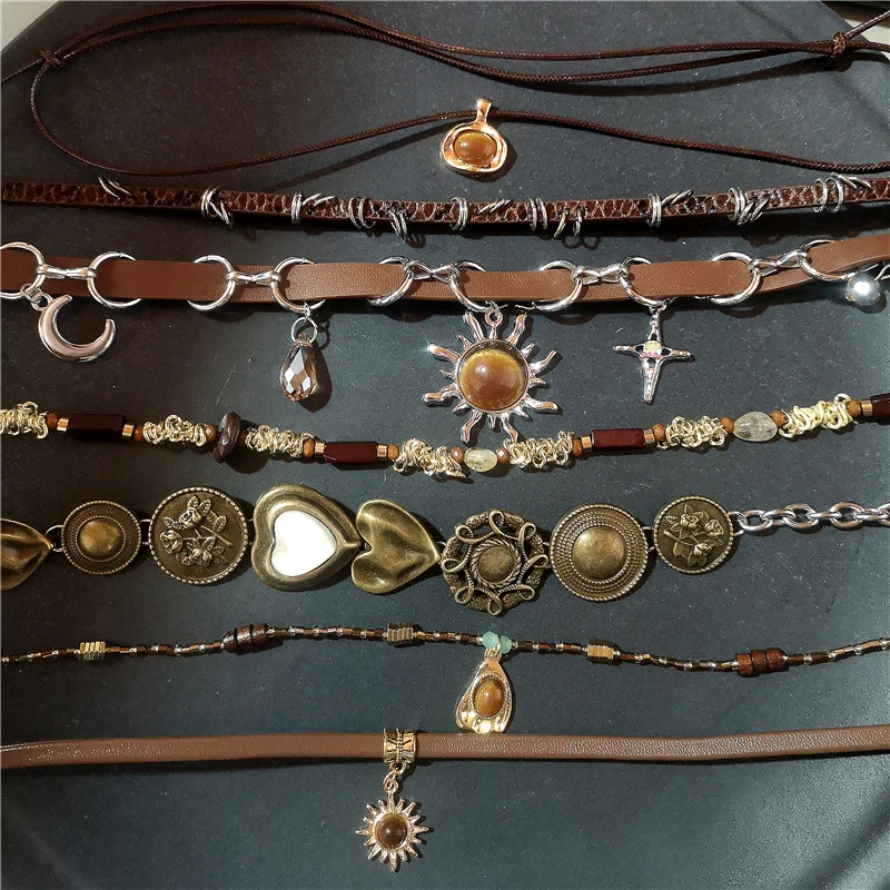 2026 Trendige Vintage Sonnenbraune Steinanhänger PU-Leder Choker Schlüsselbeinkette Halskette für Damen und Herren Grunge Schmuck Großhandel