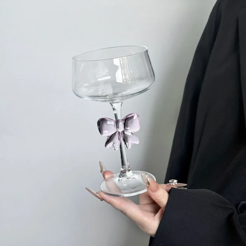 

1 Piece Elegant Large Pink Bow Decorated Transparent Goblet Champagne Coupes Cocktail Glasses Cup 250ml 8oz Romatic Glassware