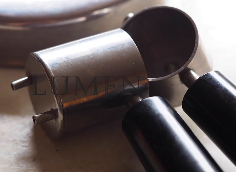 Stainless steel moka pot; sturdy and durable/unique and compact in appearance/simple and easy to use.