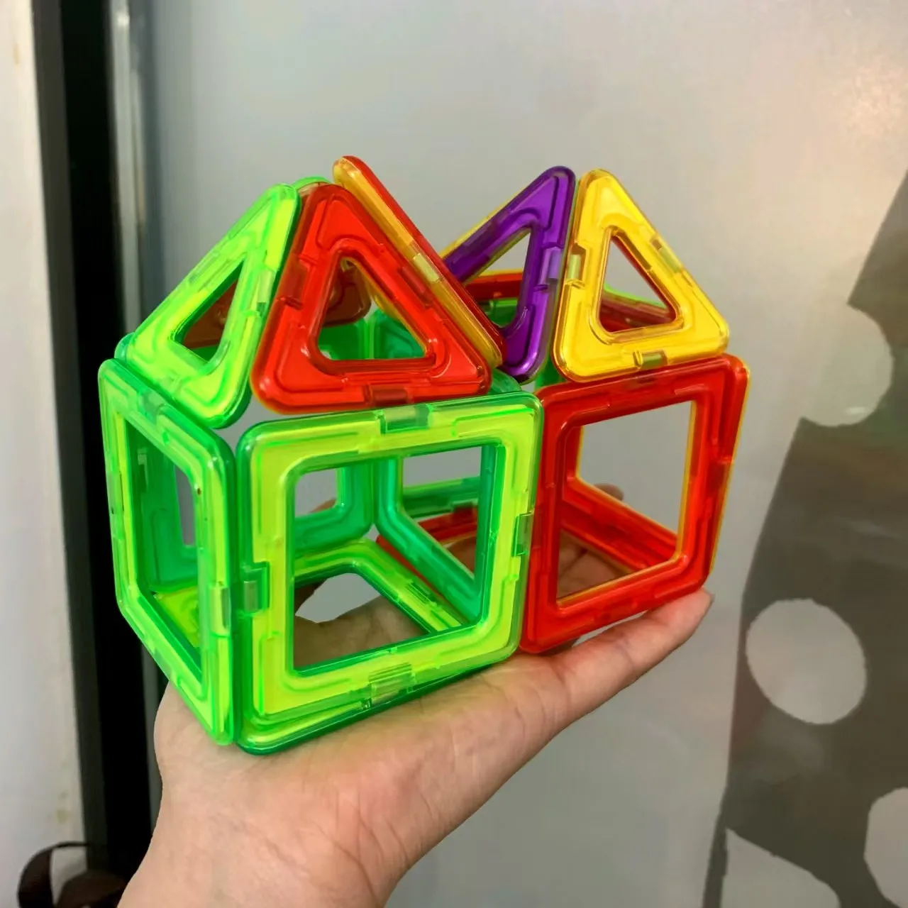 58 قطعة من ألعاب المغناطيس، مكعبات بناء مغناطيسية للأطفال، ألعاب تصميم وبناء للأطفال، مكعبات بناء