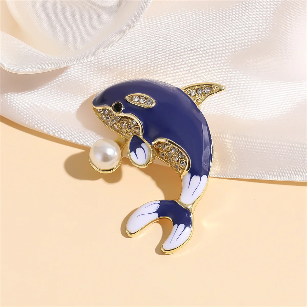 1Pc Unique Cute Dolphin Brooch Creative Personality Animal Pin Cartoon Trendy Jewelry Accessories Birthday Party Festival Gift