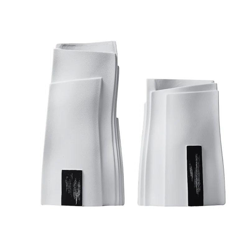 

Современный простой черно-белый полимерный геометрический плоский свиток, устройство для цветов, ваза, орнамент, модель комнаты, офис, книга, зал, ювелирные изделия