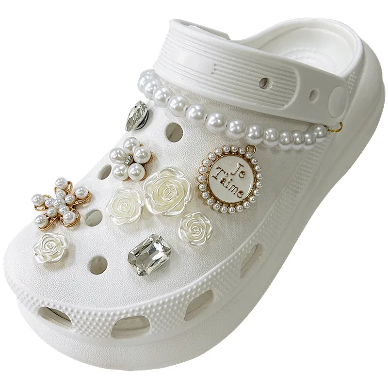 18 Stück Schuh Charms DIY Luxus Diamant und Perle Kette Schnalle für Loch Schuh Charm Set Zubehör Kinder Party Frau Mädchen Geschenk