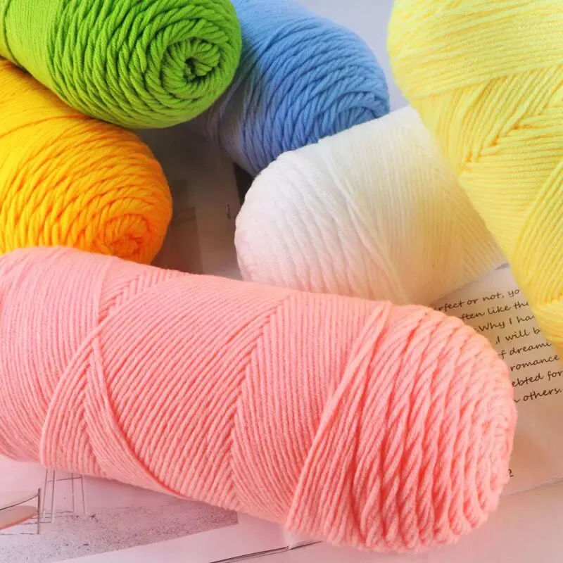 200 g weiches, mitteldickes Garn, handgefertigtes DIY-Material, zur Herstellung warmer Pullover, Schals, Hüte, Decken, Kissen und andere Kleidung für Männer und Frauen im Herbst und Winter