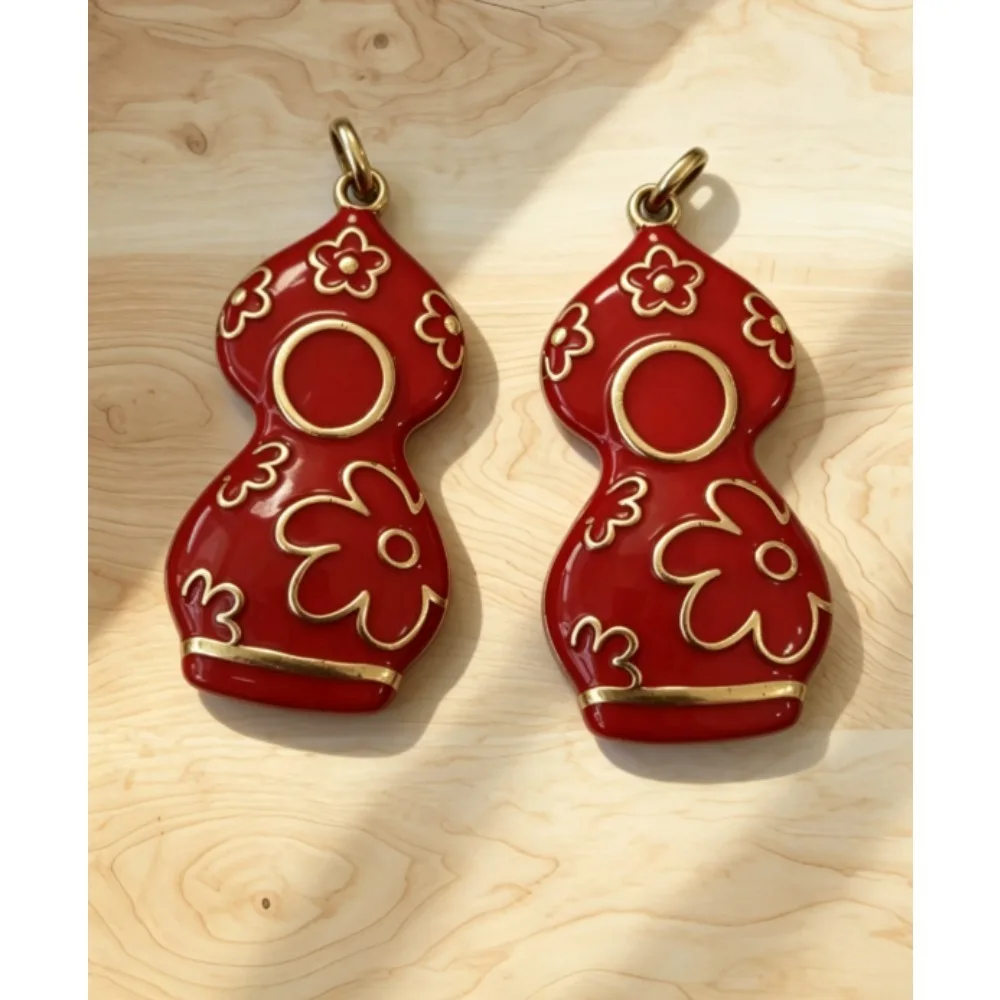 ussian Matryoshka Doll Necklace Earrings Pendant Gold Tone Flower Pattern Russian Doll Charm Jewelry Making Accessory