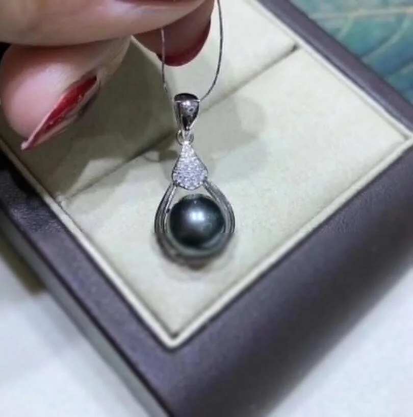 

Gorgeous AAA 9-10mm South China Sea Round Black Pearl Pendant Necklace 925s