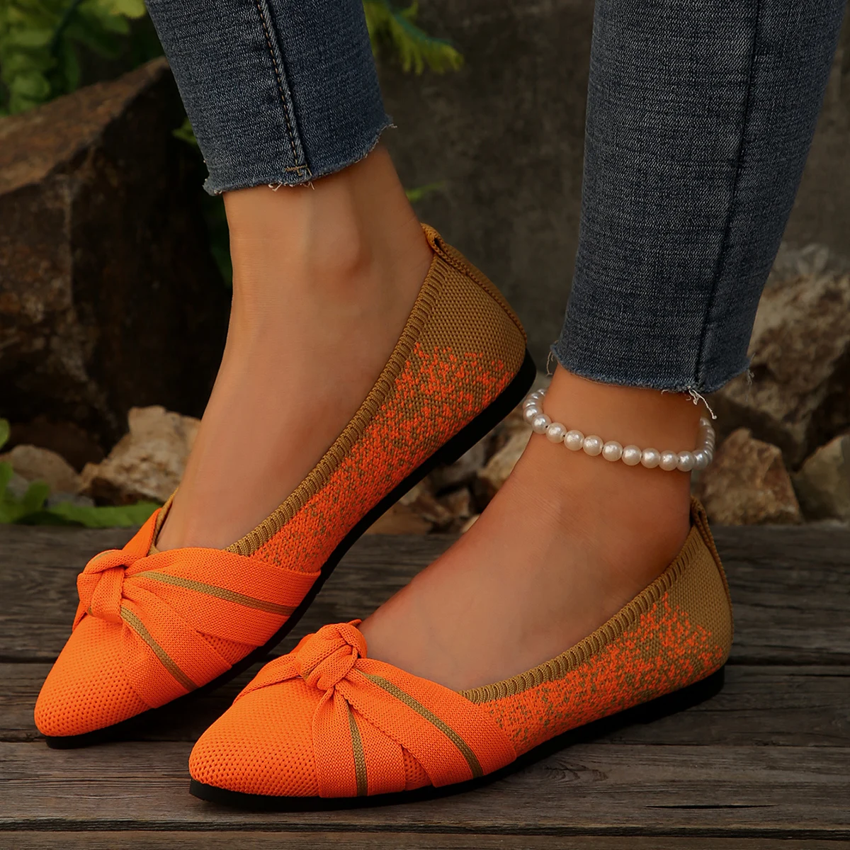 

Модные легкие туфли большого размера на плоской подошве с легким носком, женские весенне-осенние новые удобные повседневные туфли с острым носком