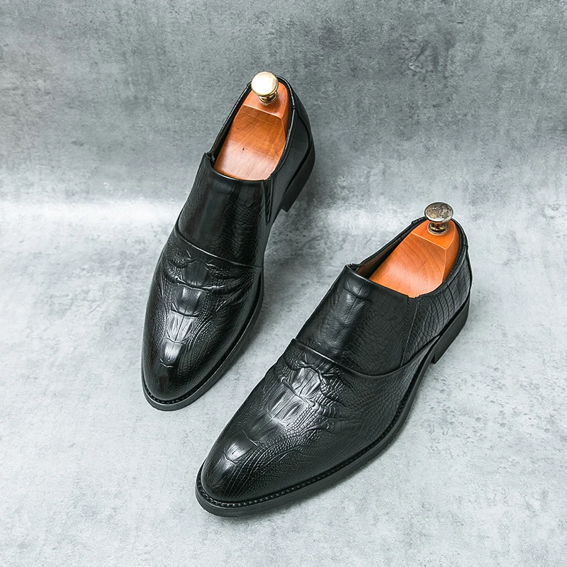 

Men Loafers PU Crocodile Pattern Pointed Low Heel Comfortable Classic Business Shoes