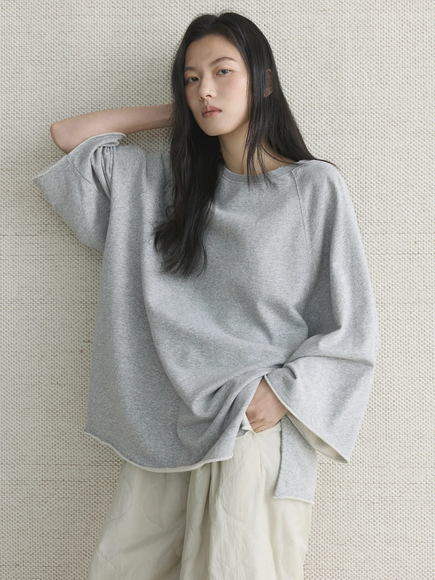 

Весенняя простая повседневная футболка с круглым вырезом, однотонная, свободного кроя, с широким силуэтом, для женщин.