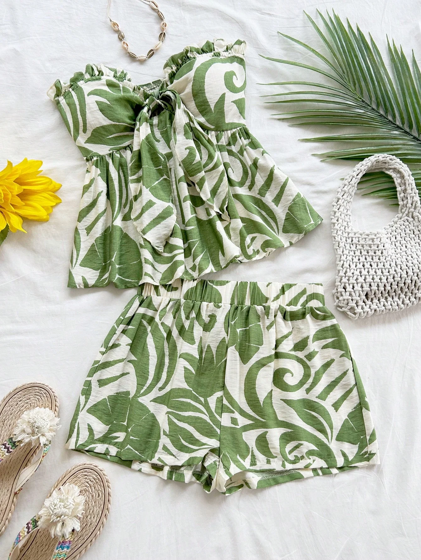 

Women's 2-piece set with green printed top and casual green shorts, suitable for daily wear, vacations, holidays, and dates