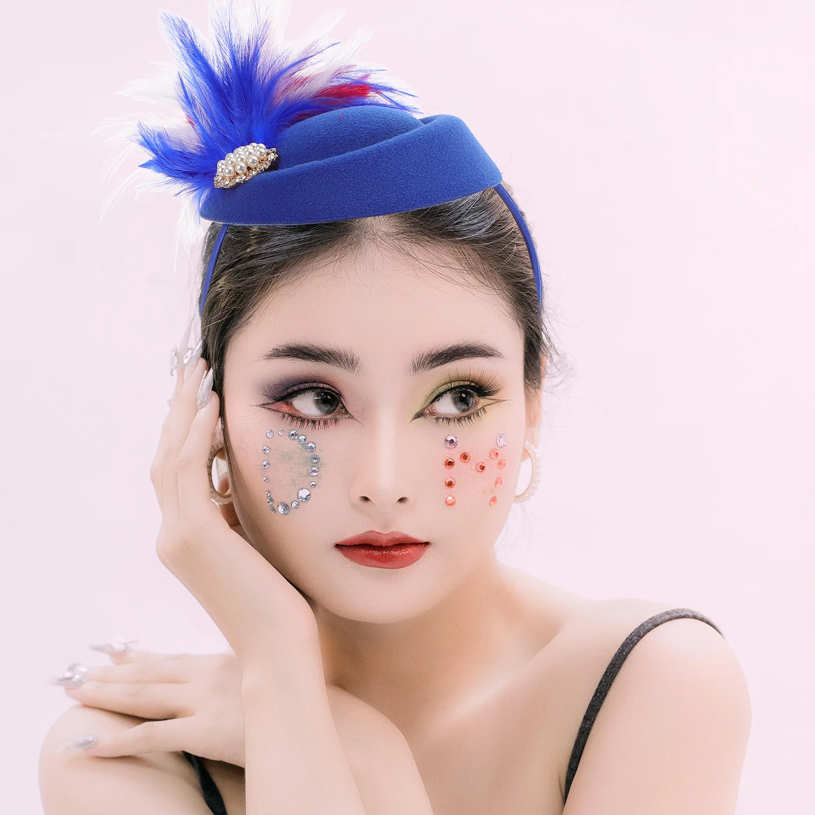 

French Vintage Plume Fascinator Hat Bridal Wedding Accessory Elegance Lightweight Comfort Timeless Design Selected Materials