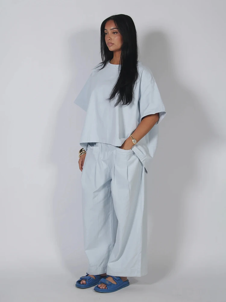 Denim-Übergrößen-Oberteil und Hosen-Set für Damen, Street-Style O-Ausschnitt Kurzarm mit Unregelmäßigem Saum, Lockere Oberteile und Weite Hosen, Schicke Damen-Outfits – Detail 3