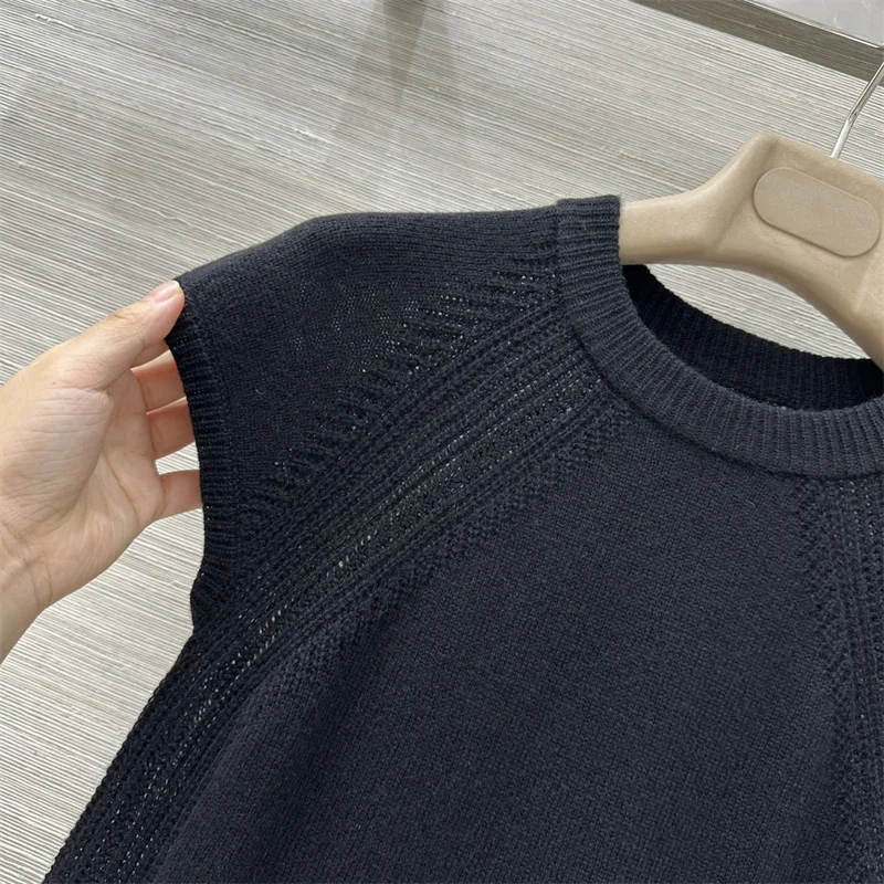 Bild 4: Damenpullover Neues elastisches, schmal geschnittenes ärmelloses Oberteil für den Herbst 2026 Wollmischung Rundhals-Pullover Spitzenbestickte Damenweste