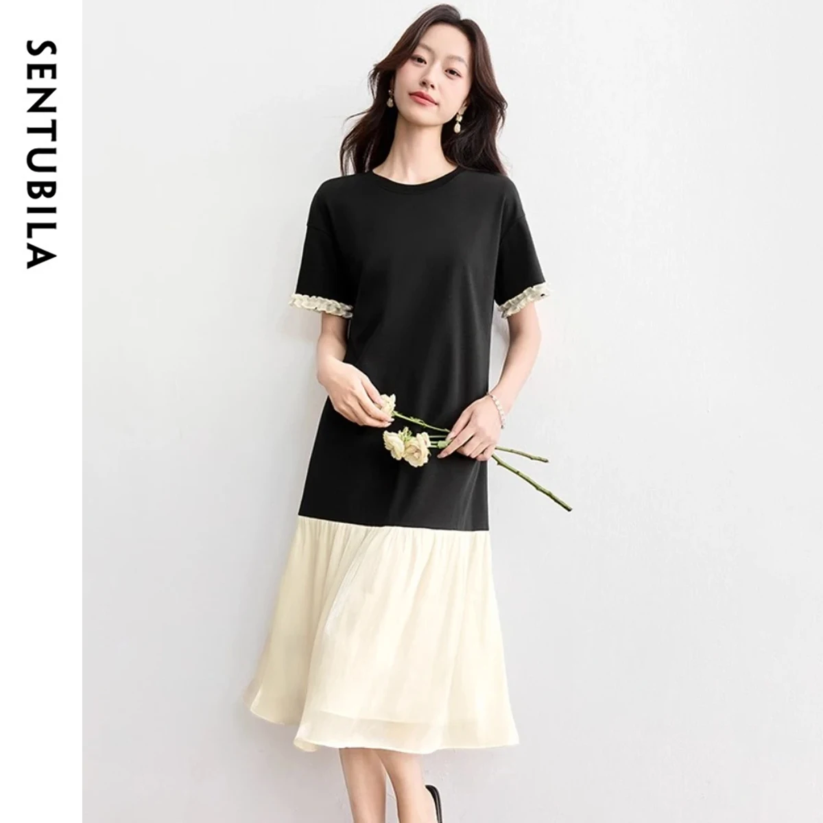 

Sentubila Color-Block Dress Woman 2025 Summer New Casual Black Beige Loose Fit O-neck Knitted Dress Edible Tree Fungus 152LN1751