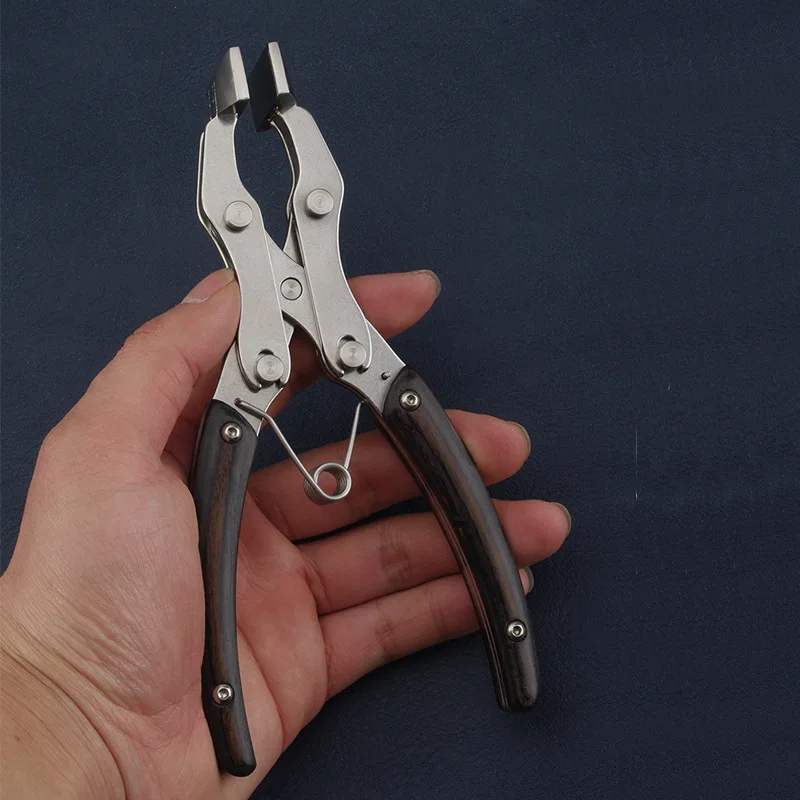 

Integrated Handmade DIY Tools Pliers Flat Nose Artisan LeatherCraft Tools Pliers Leather Stainless Steel Craftsman Cutting