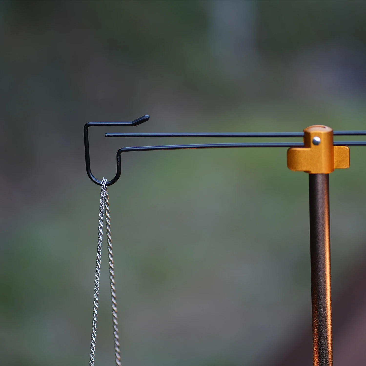 Aluminum alloy folding tent lamp stand with telescopic pole and double hooks for camping. Comes with a storage bag view 5