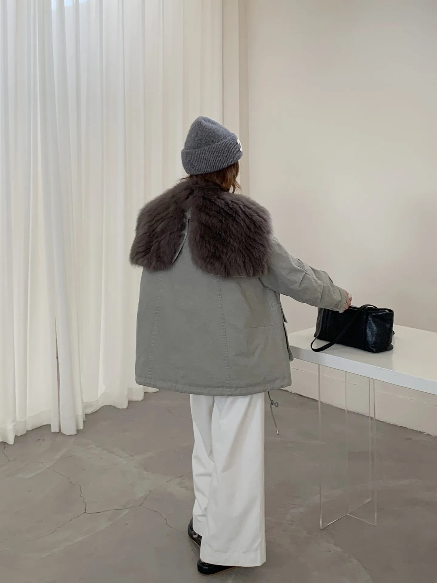 Cappotto invernale da donna 2025 con pelliccia di volpe, ali d'angelo, fodera interna in piuma d'oca bianca, piumino e pelliccia Parka