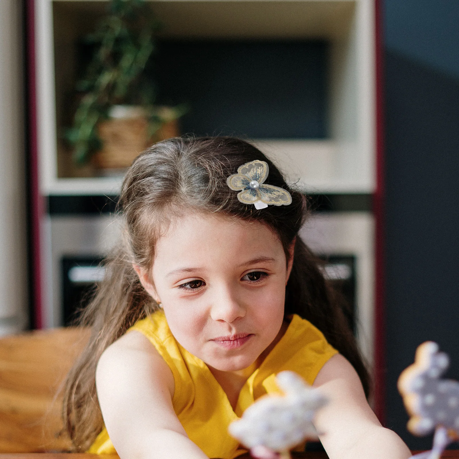 

12pcs Retro Butterflies Pin Vintage Alloy Cloth Hair Clips For Women Wedding Party Wear Fashion Hair Accessories Barrettes