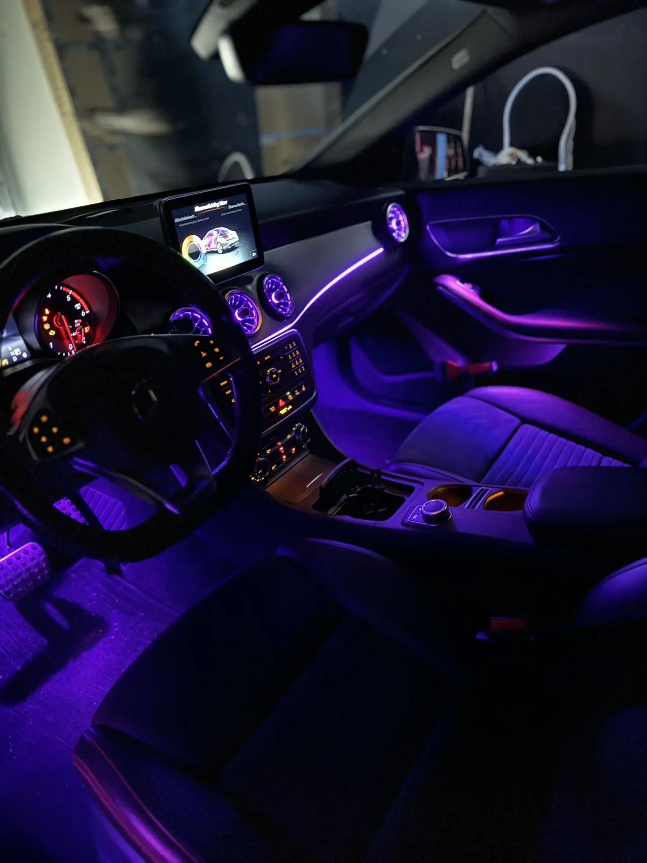 ICarsin Upgrade 64 Colors W117 Interior Ambient Lighting For Mercedes-Benz CLA W117 2013-2018 CLA200 CLA220 CLA45 LED Light