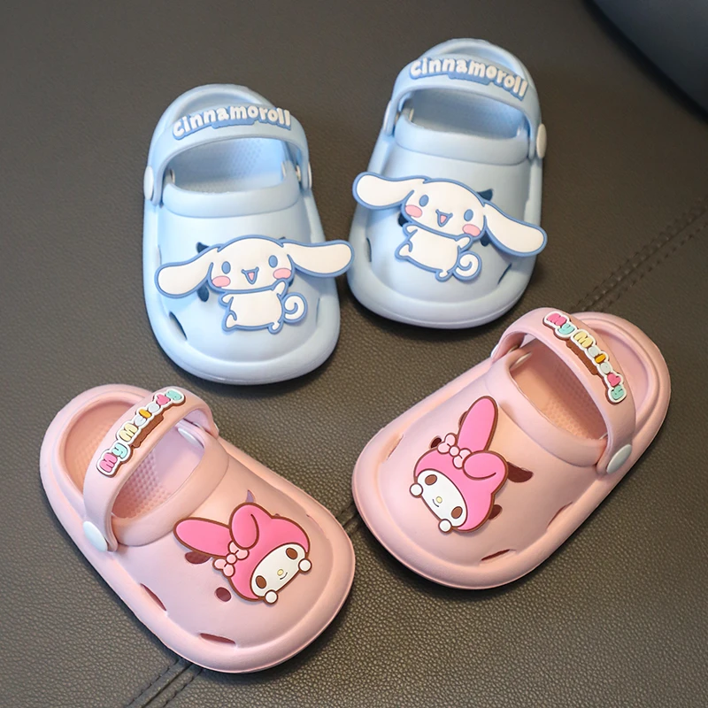 Sanrio Kuromi Cute Summer Kids Sandals pantofole morbide Indoor Outdoor asciugatura rapida Cartoon Anime Sole antiscivolo ragazze ragazzi regalo