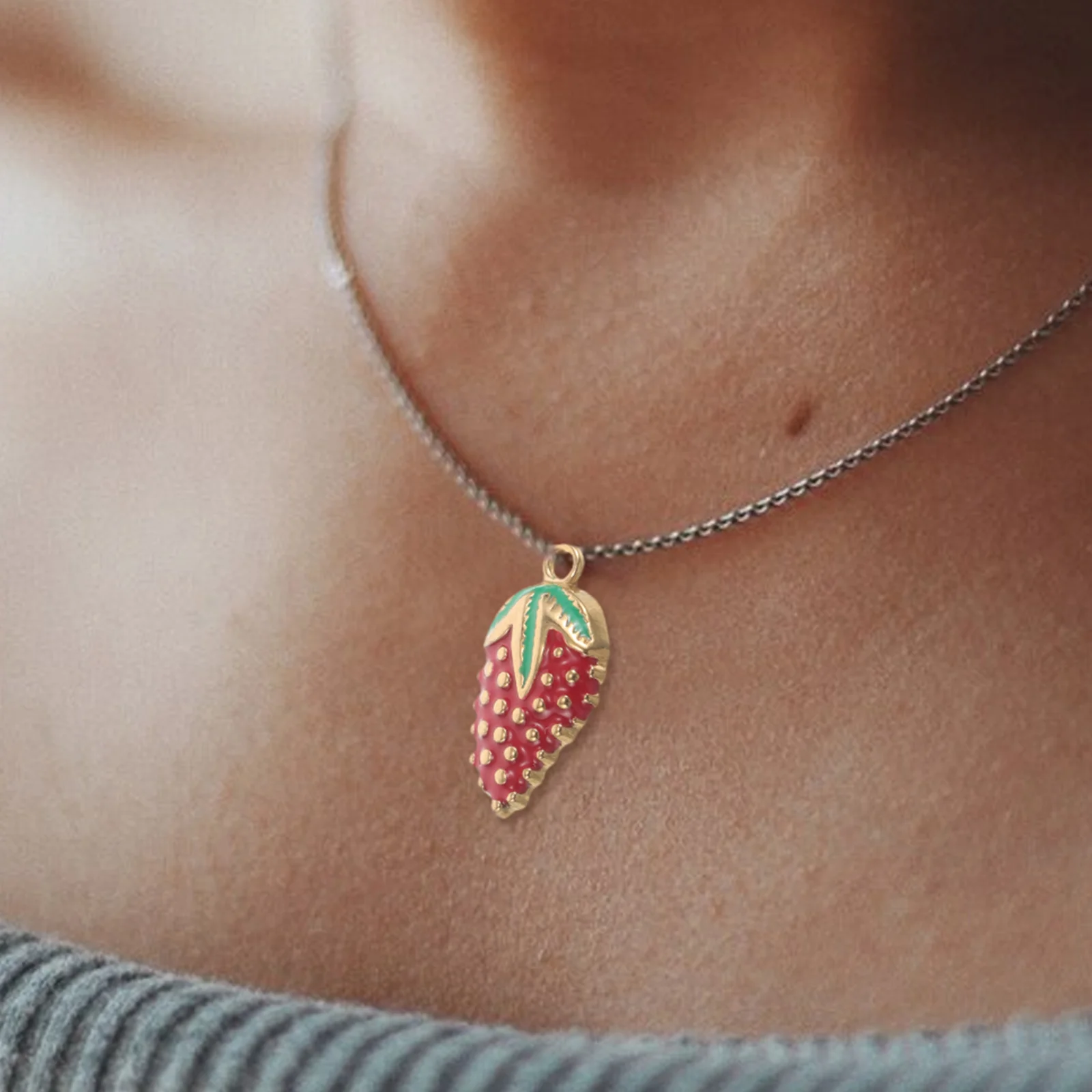 

4 Pcs Strawberry Pendant Charms Fruit Jewelry Making Stainless Steel Red Beads Enamel Mini Pendants Accessories Craft Supplies