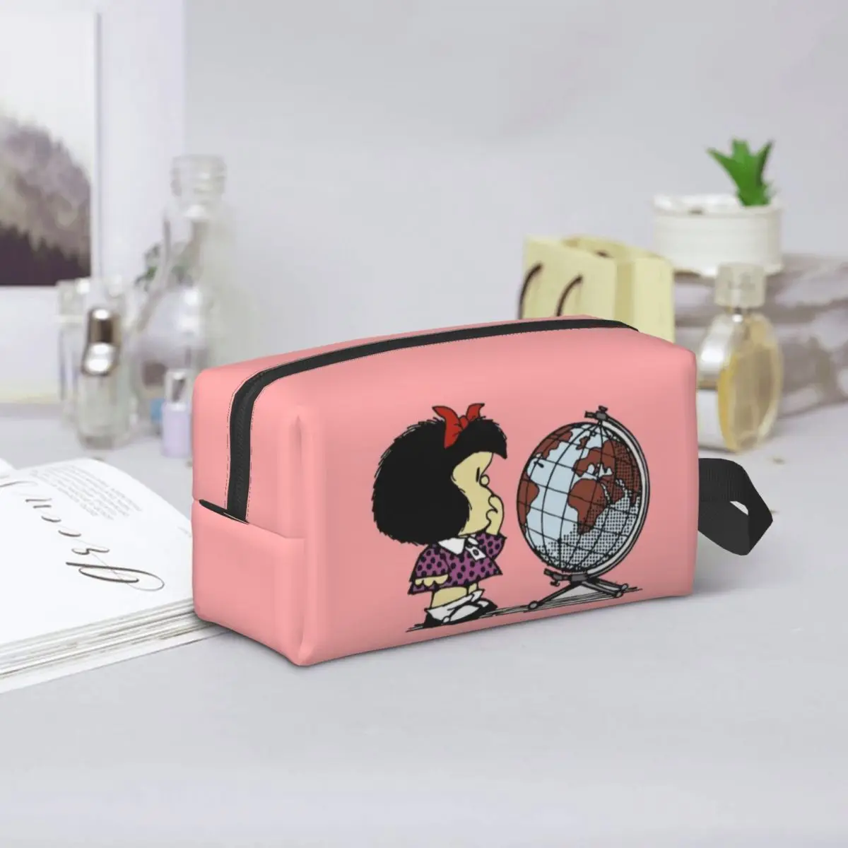 Borsa da toilette da viaggio personalizzata Mafalda World Fashion Quino Cartoon Cosmetic Makeup Organizer per le donne Beauty Storage Dopp Kit Box