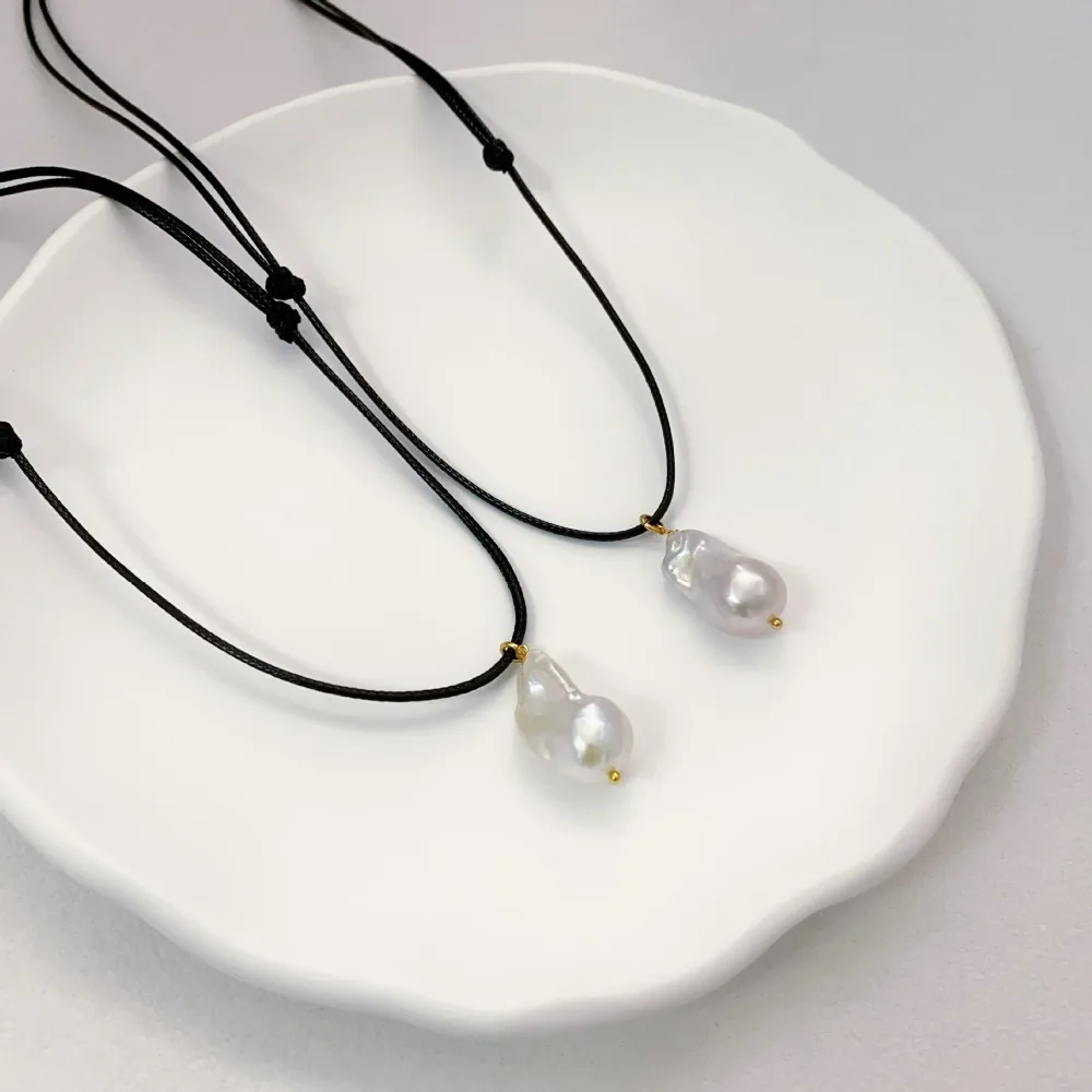 

Simple New Trendy Baroque Cultured Pearl Pendant Necklace Pull-down Adjustment Retro Commuting All-match Sweater Chain for Women