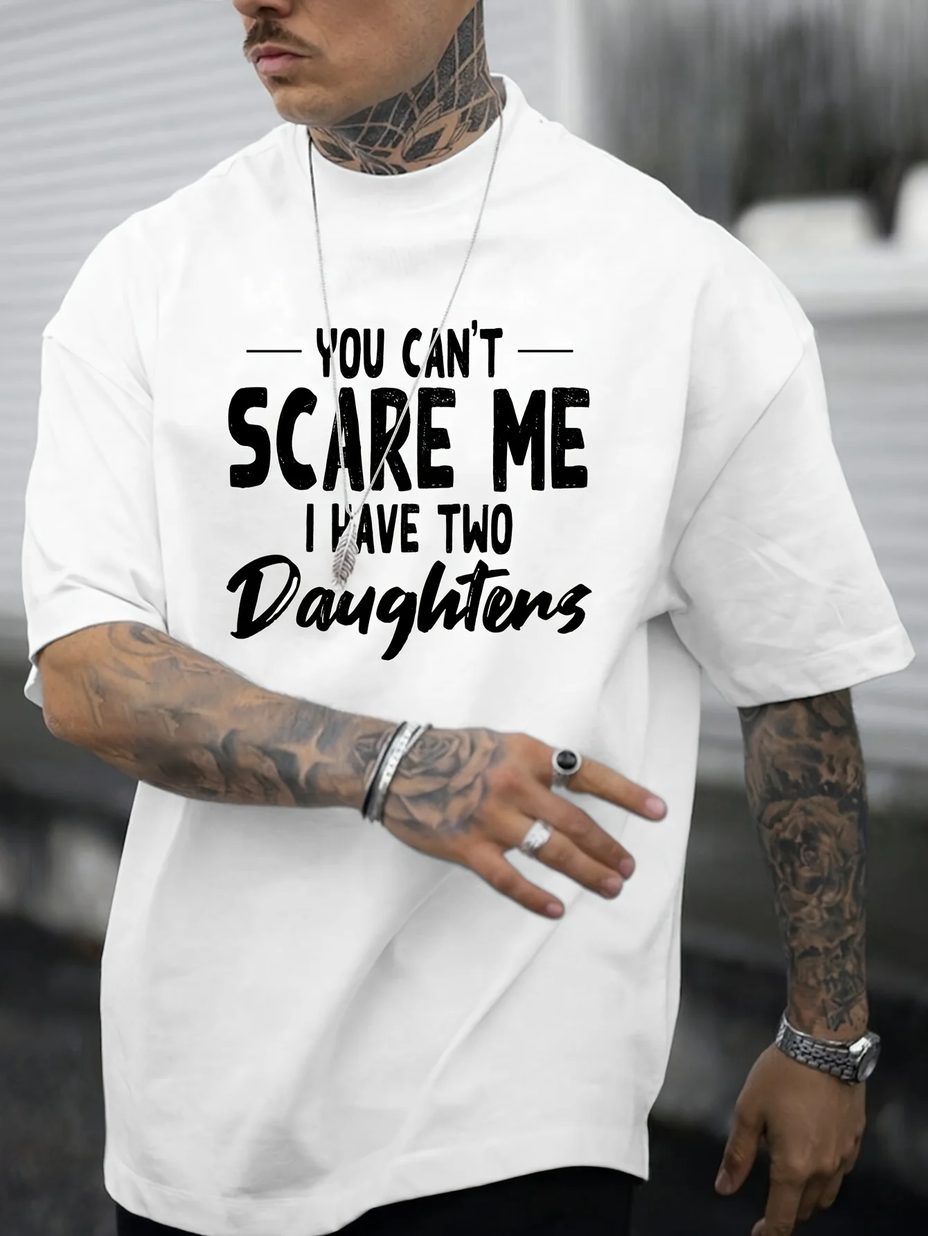 تي شيرت رجالي أنيق بكتف نحيف مع طباعة جسم مدمجة، تي شيرت أنيق برقبة دائرية وأكمام قصيرة