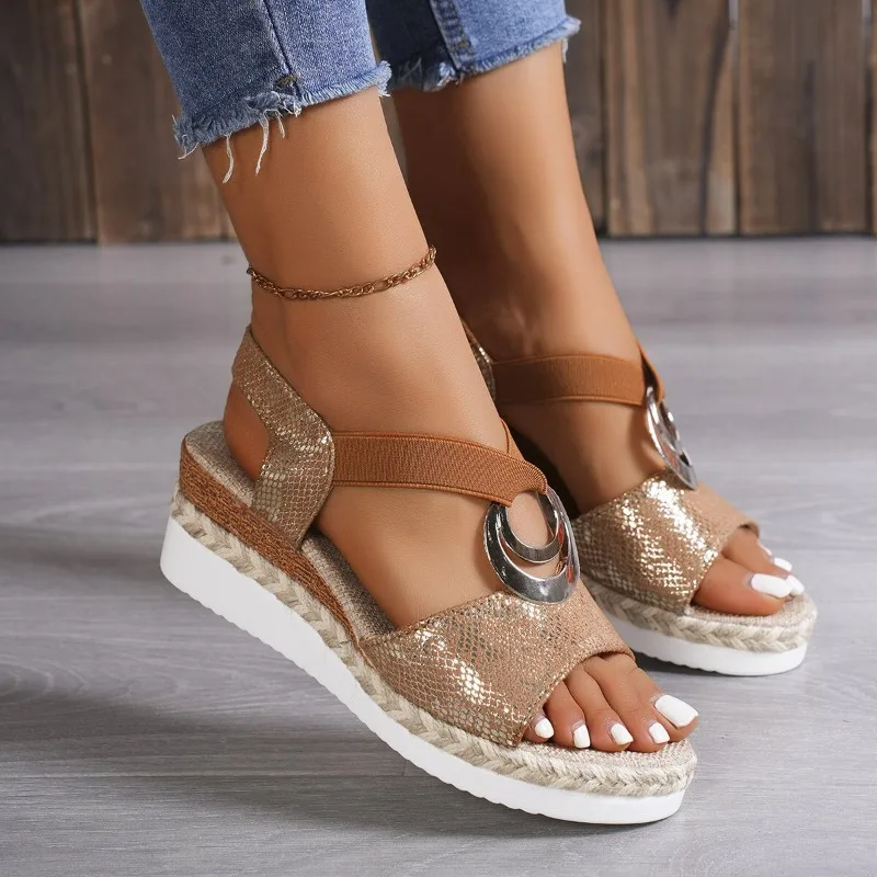 Sandalias de cuña con estampado de serpiente para mujer, zapatos de decoración de Metal, sandalias de plataforma, sandalias informales cómodas, moda de verano, nuevo